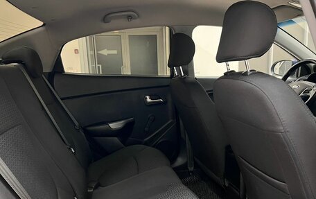 KIA Rio III рестайлинг, 2015 год, 1 240 000 рублей, 32 фотография