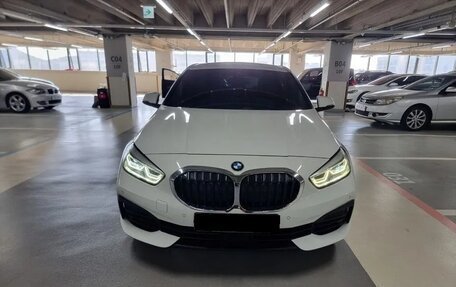 BMW 1 серия, 2021 год, 2 625 000 рублей, 2 фотография