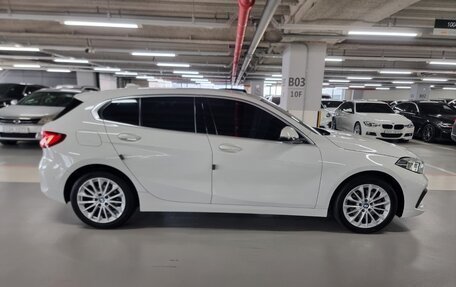 BMW 1 серия, 2021 год, 2 625 000 рублей, 7 фотография