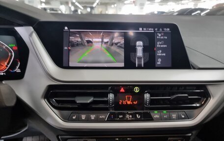 BMW 1 серия, 2021 год, 2 625 000 рублей, 12 фотография