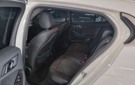 BMW 1 серия, 2021 год, 2 625 000 рублей, 15 фотография