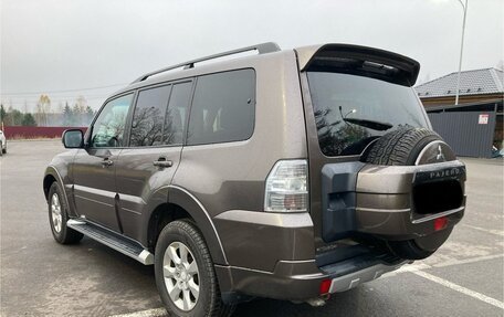 Mitsubishi Pajero IV, 2014 год, 2 600 000 рублей, 3 фотография