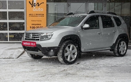 Renault Duster I рестайлинг, 2013 год, 909 000 рублей, 2 фотография