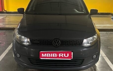 Volkswagen Polo VI (EU Market), 2011 год, 650 000 рублей, 1 фотография