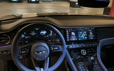 Bentley Continental GT, 2024 год, 45 000 000 рублей, 17 фотография