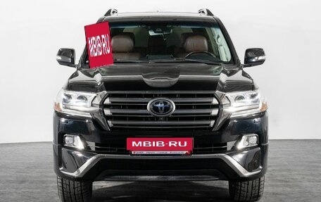 Toyota Land Cruiser 200, 2016 год, 5 900 000 рублей, 2 фотография