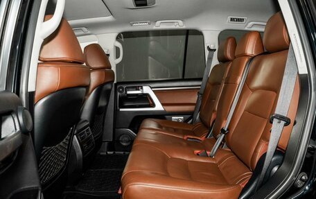 Toyota Land Cruiser 200, 2016 год, 5 900 000 рублей, 7 фотография