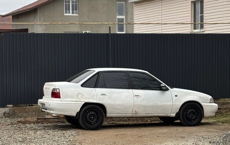 Daewoo Nexia I рестайлинг, 2001 год, 100 000 рублей, 3 фотография