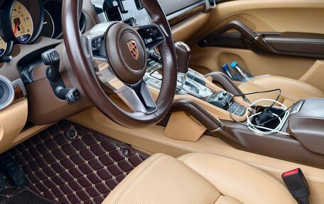 Porsche Cayenne III, 2016 год, 4 900 000 рублей, 6 фотография