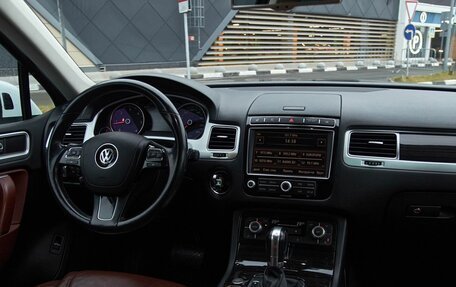 Volkswagen Touareg III, 2015 год, 2 730 000 рублей, 14 фотография