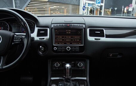 Volkswagen Touareg III, 2015 год, 2 730 000 рублей, 15 фотография