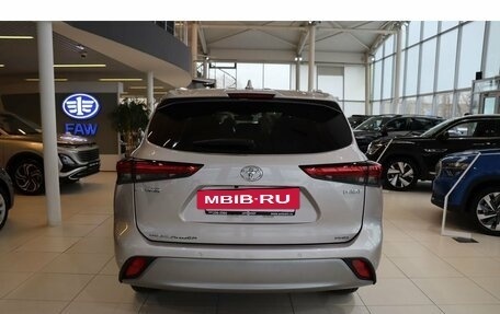 Toyota Highlander, 2025 год, 5 800 000 рублей, 4 фотография