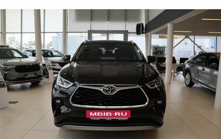 Toyota Highlander, 2025 год, 5 800 000 рублей, 2 фотография