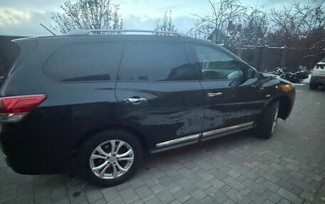 Nissan Pathfinder, 2015 год, 1 790 000 рублей, 2 фотография