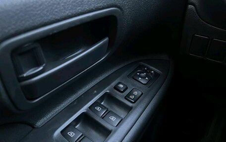 Mitsubishi Outlander III рестайлинг 3, 2021 год, 2 360 000 рублей, 20 фотография