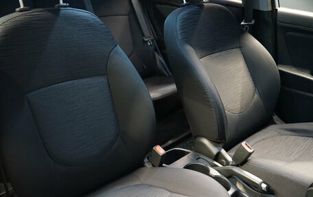 Hyundai Solaris II рестайлинг, 2015 год, 1 298 000 рублей, 23 фотография