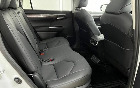 Toyota Highlander, 2025 год, 5 790 000 рублей, 13 фотография