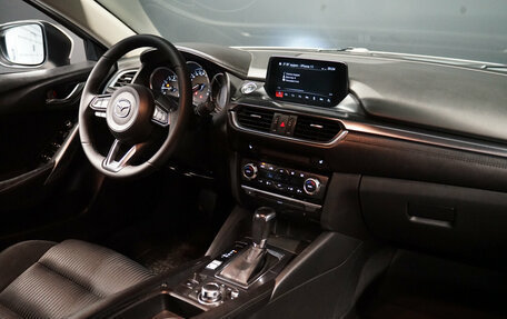 Mazda 6, 2017 год, 1 990 000 рублей, 21 фотография