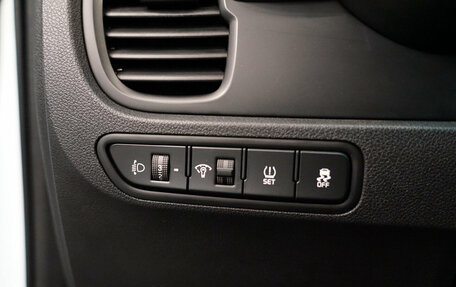 KIA Rio IV, 2018 год, 1 330 000 рублей, 12 фотография