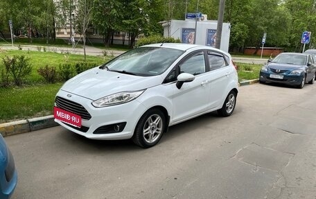 Ford Fiesta, 2015 год, 950 000 рублей, 3 фотография