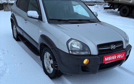 Hyundai Tucson III, 2006 год, 699 000 рублей, 3 фотография