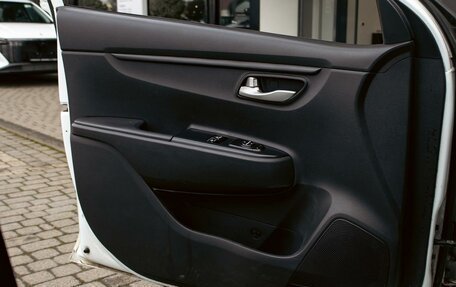 KIA Rio IV, 2019 год, 995 000 рублей, 12 фотография