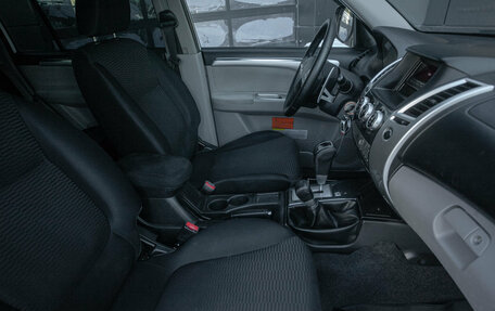 Mitsubishi Pajero Sport II рестайлинг, 2012 год, 1 698 000 рублей, 19 фотография