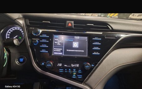 Toyota Camry, 2018 год, 2 200 000 рублей, 3 фотография