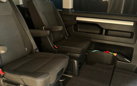 Volkswagen Multivan T6 рестайлинг, 2019 год, 4 488 000 рублей, 9 фотография