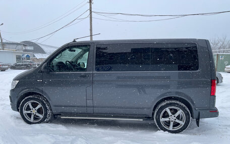 Volkswagen Multivan T6 рестайлинг, 2019 год, 4 488 000 рублей, 6 фотография