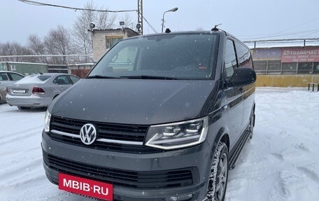 Volkswagen Multivan T6 рестайлинг, 2019 год, 4 488 000 рублей, 3 фотография