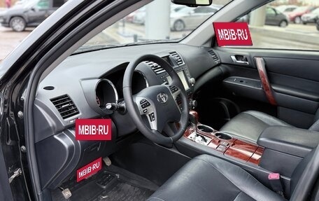 Toyota Highlander III, 2012 год, 1 950 000 рублей, 12 фотография