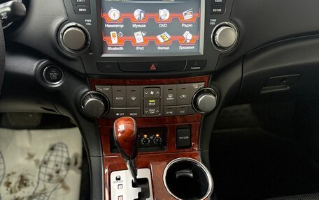 Toyota Highlander III, 2012 год, 1 950 000 рублей, 15 фотография