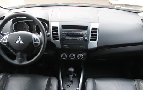 Mitsubishi Outlander III рестайлинг 3, 2007 год, 895 000 рублей, 9 фотография