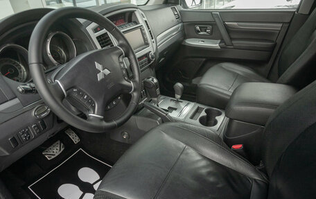 Mitsubishi Pajero IV, 2011 год, 1 948 000 рублей, 9 фотография