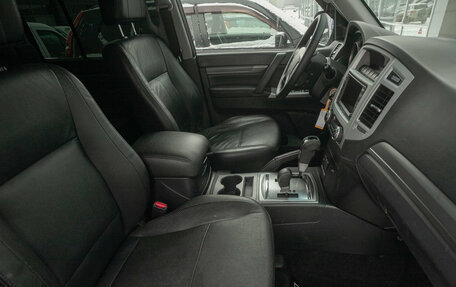 Mitsubishi Pajero IV, 2011 год, 1 948 000 рублей, 21 фотография