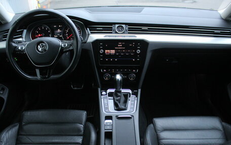 Volkswagen Passat B8 рестайлинг, 2017 год, 1 820 000 рублей, 13 фотография