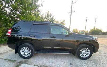 Toyota Land Cruiser Prado 150 рестайлинг 2, 2017 год, 3 900 000 рублей, 2 фотография