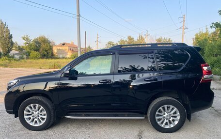 Toyota Land Cruiser Prado 150 рестайлинг 2, 2017 год, 3 900 000 рублей, 3 фотография