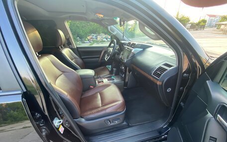 Toyota Land Cruiser Prado 150 рестайлинг 2, 2017 год, 3 900 000 рублей, 6 фотография
