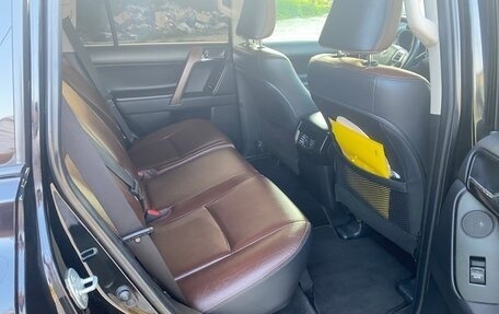 Toyota Land Cruiser Prado 150 рестайлинг 2, 2017 год, 3 900 000 рублей, 7 фотография