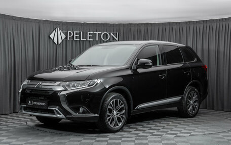 Mitsubishi Outlander III рестайлинг 3, 2018 год, 2 420 000 рублей, 1 фотография