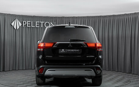 Mitsubishi Outlander III рестайлинг 3, 2018 год, 2 420 000 рублей, 6 фотография
