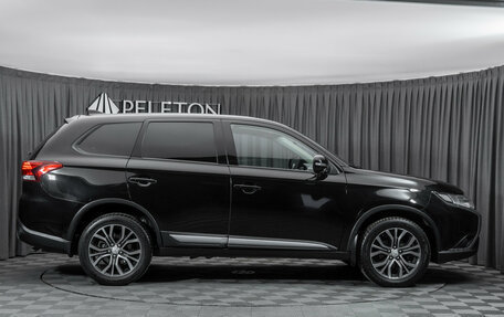 Mitsubishi Outlander III рестайлинг 3, 2018 год, 2 420 000 рублей, 8 фотография