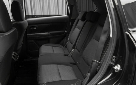 Mitsubishi Outlander III рестайлинг 3, 2018 год, 2 420 000 рублей, 14 фотография