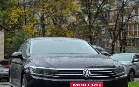Volkswagen Passat B8 рестайлинг, 2016 год, 1 590 000 рублей, 11 фотография