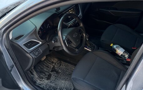 Hyundai Solaris II рестайлинг, 2018 год, 1 100 000 рублей, 7 фотография