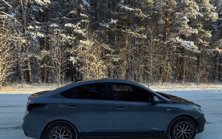 Hyundai Solaris II рестайлинг, 2018 год, 1 100 000 рублей, 4 фотография