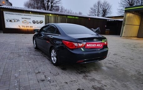 Hyundai Sonata VI, 2010 год, 980 000 рублей, 4 фотография