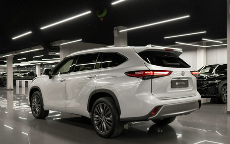 Toyota Highlander, 2025 год, 5 800 000 рублей, 4 фотография